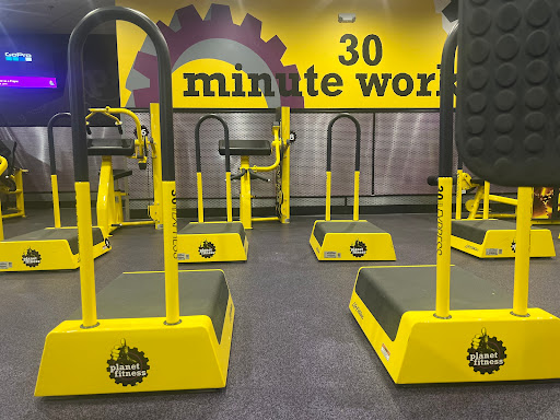 Gym «Planet Fitness», reviews and photos, 819 E Pioneer Pkwy, Arlington, TX 76010, USA