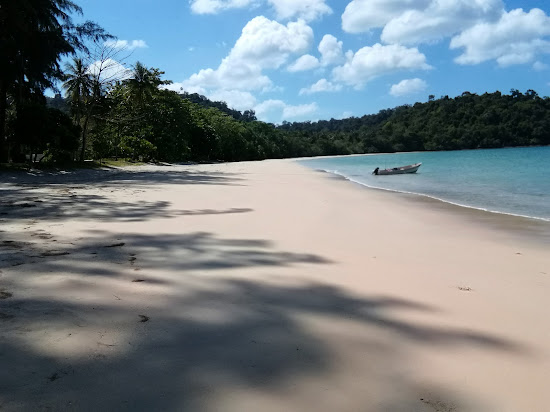 Mo Lae Bay