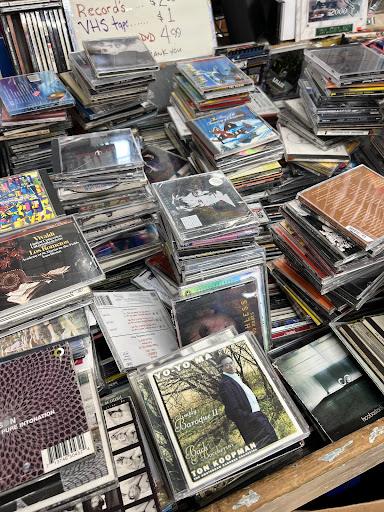 Thrift Store «The Salvation Army», reviews and photos