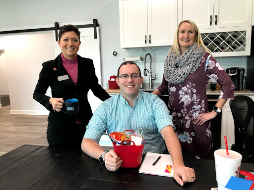 Real Estate Agency «RE/MAX Destiny Real Estate», reviews and photos, 530 S 3rd St #120, Manhattan, KS 66502, USA