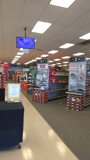 Shoe Store «Shoe Carnival», reviews and photos, 360 John R Rd, Troy, MI 48083, USA