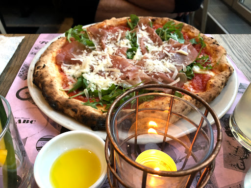 Pizzeria RIVA Favorita en Vienna