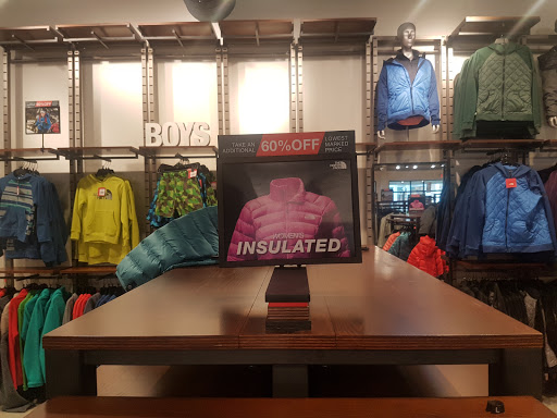 Clothing Store «The North Face Outlet», reviews and photos, 36706 Bayside Outlet Dr, Rehoboth Beach, DE 19971, USA