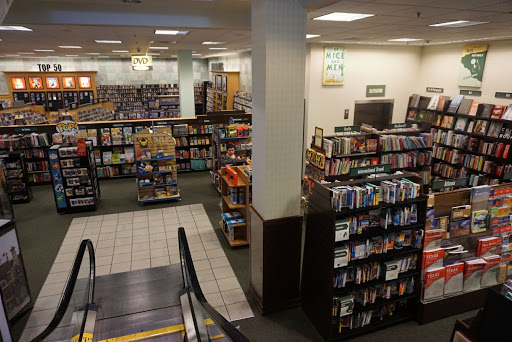 Book Store «Barnes & Noble», reviews and photos, 1201 Lake Woodlands Dr, The Woodlands, TX 77380, USA