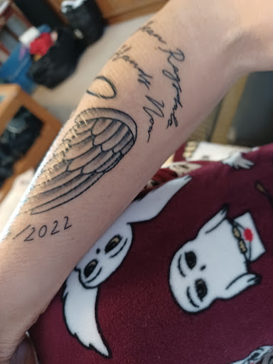 Tattoo Shop «Raining Ink», reviews and photos, 420 W 7th St, Columbia, TN 38401, USA