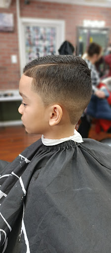 Barber Shop «Showcase Barbershop», reviews and photos, 727 Sumner Ave, Springfield, MA 01108, USA