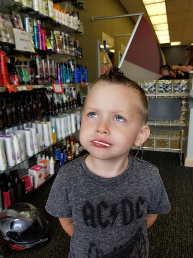 Hair Salon «Great Clips», reviews and photos, 4928 Bill Gardner Pkwy, Locust Grove, GA 30248, USA