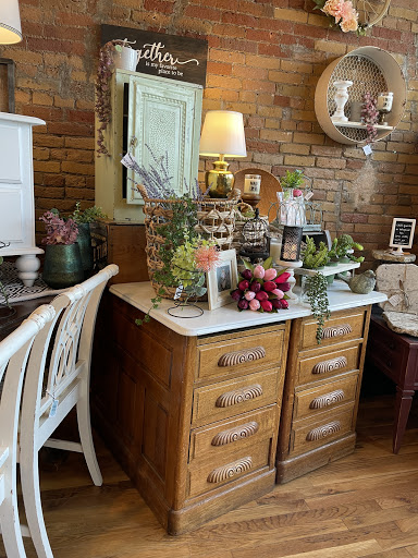 Furniture Store «Salvage Sisters LLC.», reviews and photos, 613 N Riverfront Dr, Mankato, MN 56001, USA