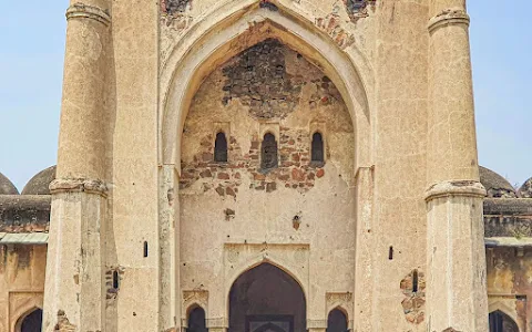 Begumpur Mosque image