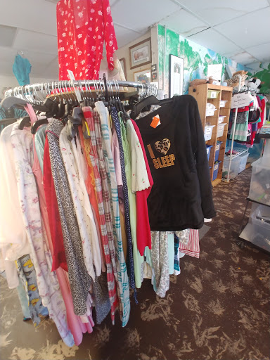 Thrift Store «Hope Chest Thrift Store», reviews and photos, 1215 8th Ave W, Bradenton, FL 34205, USA