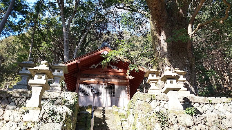 井出八幡神社