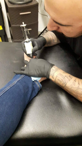 Tattoo Shop «Tattoo Blvd & Body Piercing», reviews and photos, 5807 W Glendale Ave, Glendale, AZ 85301, USA