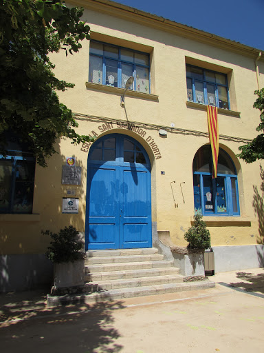 Apa dels Ios de Santa Coloma de Farners, Escuela secundaria en Santa Coloma de Farners,Girona