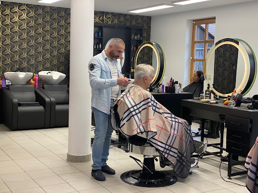 Barber Salon "Eugenio Italy Style"