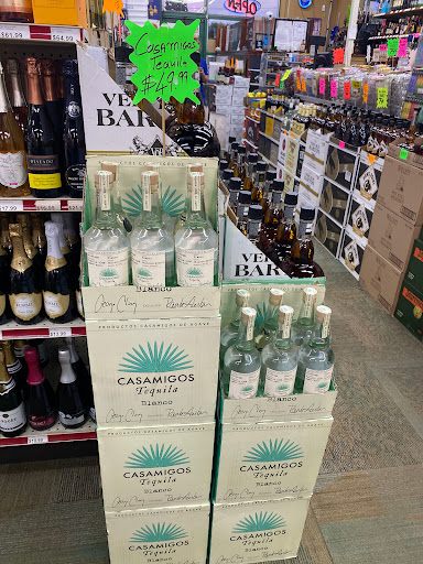 Liquor Store «Liquor World At Camelot», reviews and photos, 808 Lyndon Ln #101, Louisville, KY 40222, USA