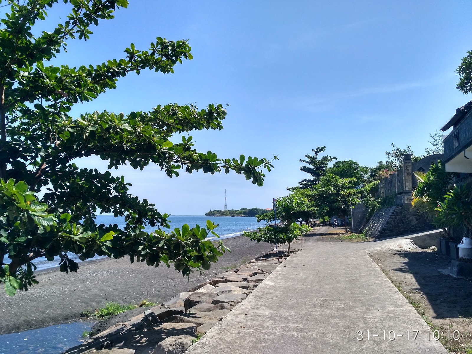 Fotografija Beautiful Singaraja Beach z visok stopnjo čistoče