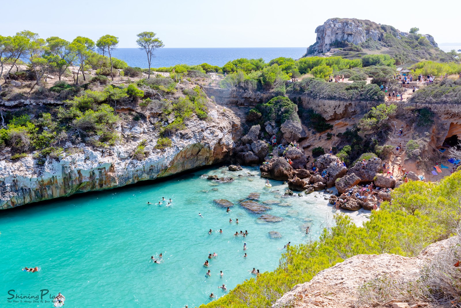 Calo del Moro Plajı'in fotoğrafı küçük koy ile birlikte