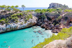 Calo del Moro Plajı'in fotoğrafı küçük koy ile birlikte