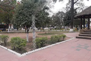 Plaza Principal de Yapacani image