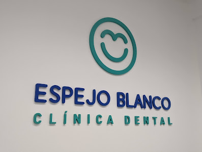 Clínica Dental Espejo Blanco Carrera de Natalio Rivas, 82, 1º A, 04770 Adra, Almería, España