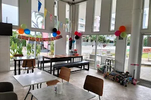 Youtopia Cafe image