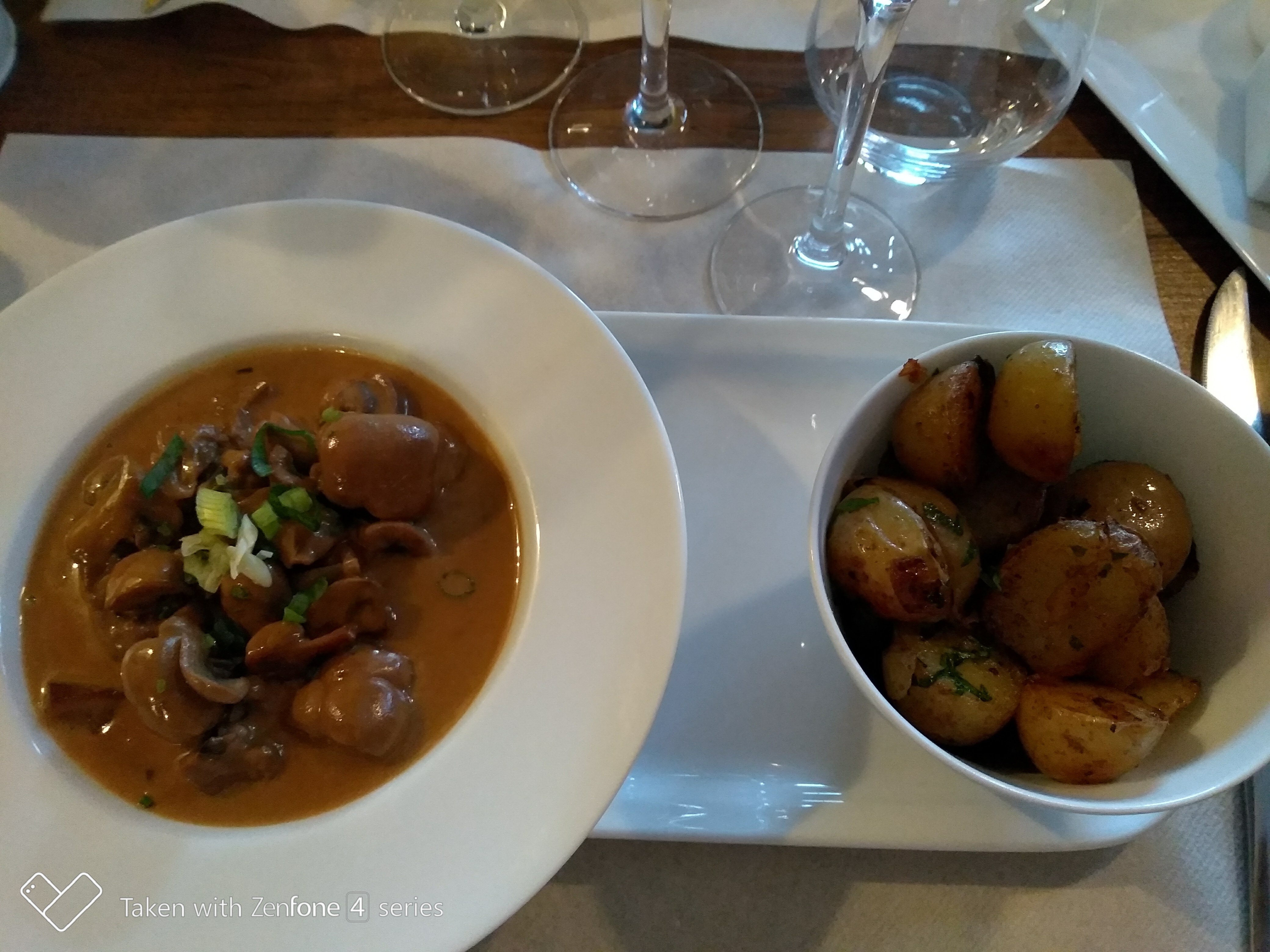 Photo n° 7 de l'avis de Christiane.u fait le 16/06/2018 à 22:26
