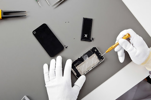 Mobile Phone Repair Shop «Dr. Gadget Phone and Tablet Repair - Oswego», reviews and photos, 2761 US-34, Oswego, IL 60543, USA