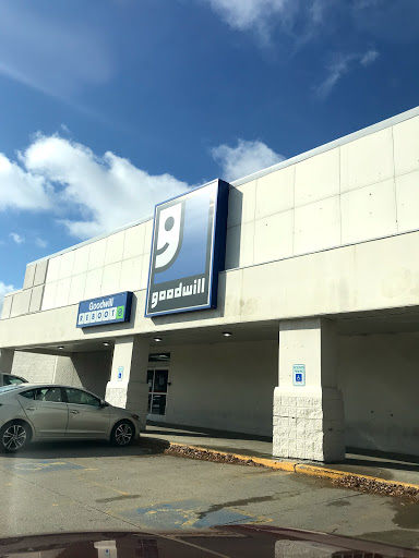 Thrift Store «Goodwill Store», reviews and photos, 445 US-6, Iowa City, IA 52240, USA