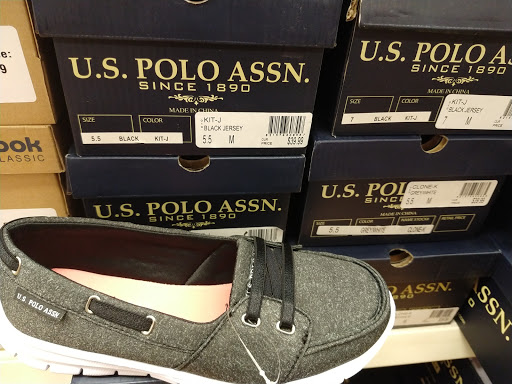 Shoe Store «Shoe Carnival», reviews and photos, 7111 W Alameda Ave, Lakewood, CO 80226, USA