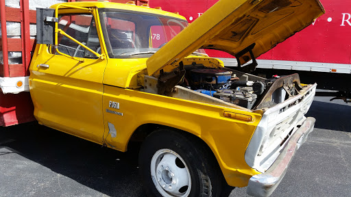 Furniture Rental Service «CORT Furniture Rental and Clearance center», reviews and photos, 1207 N Boulevard, Richmond, VA 23230, USA