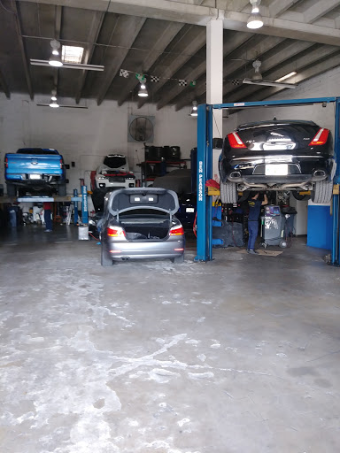 Auto Repair Shop «Marti Auto Service Doral», reviews and photos, 8450 NW 58th St, Doral, FL 33166, USA