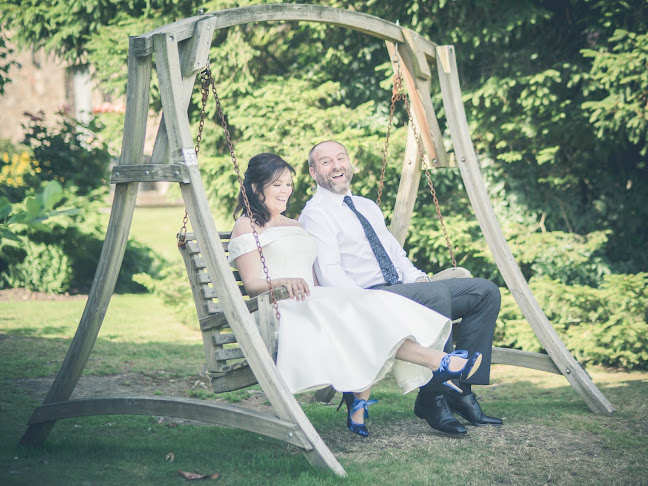 Reviews of Wedding Photography by Sean & Louise Wareing in Manchester - Photography studio