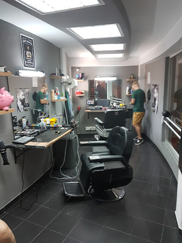 Avaliações doRiki Barbershop 8125 em Loulé - Barbearia