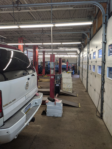 Auto Repair Shop «Meineke Car Care Center», reviews and photos, 4103 Kennywood Blvd, West Mifflin, PA 15122, USA