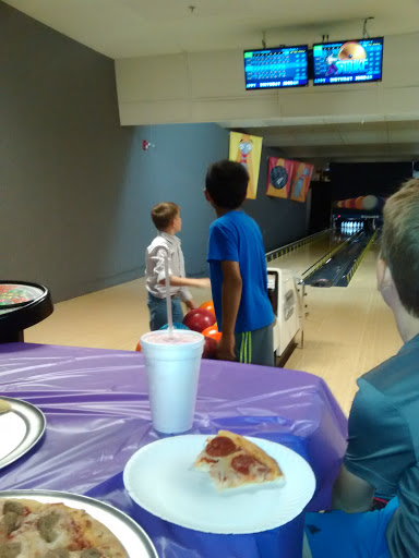 Bowling Alley «Pin Twist Family Entertainment Center», reviews and photos, 308 TX-46, Seguin, TX 78155, USA