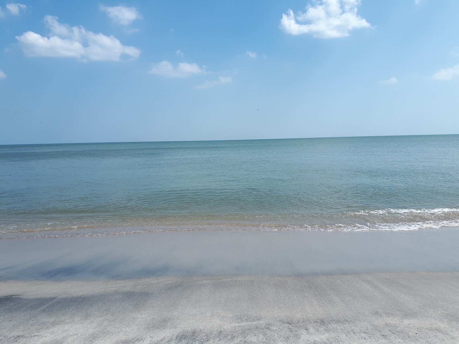 Foto av Teta Beach med lång rak strand