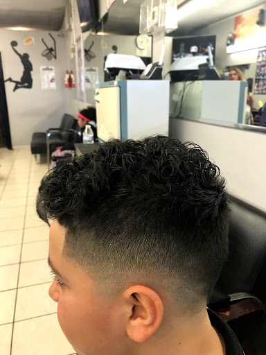 Barber Shop «J & R Barber Shop», reviews and photos, 8444 Laurel Canyon Blvd, Sun Valley, CA 91352, USA