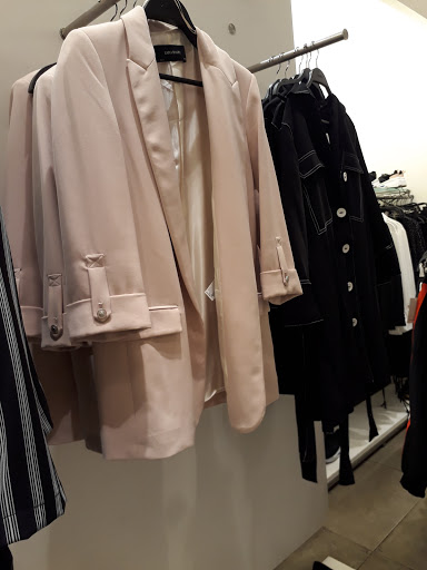 Stores to buy women's clothing Antalya