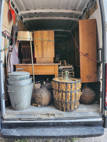 brocante antiquité brocanteur antiquaire lejeune débarras maison appartement cave grenier vienne à Saint-Cyr-sur-le-Rhône