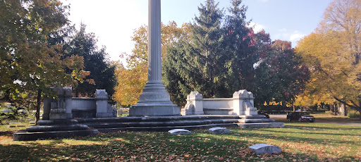 George Pullman Gravesite, 4001 N Clark St, Chicago, IL 60613