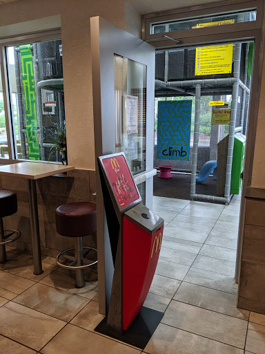 Shopping Mall «Eagle Plaza», reviews and photos, 700 Haddonfield-Berlin Rd #4a, Voorhees Township, NJ 08043, USA