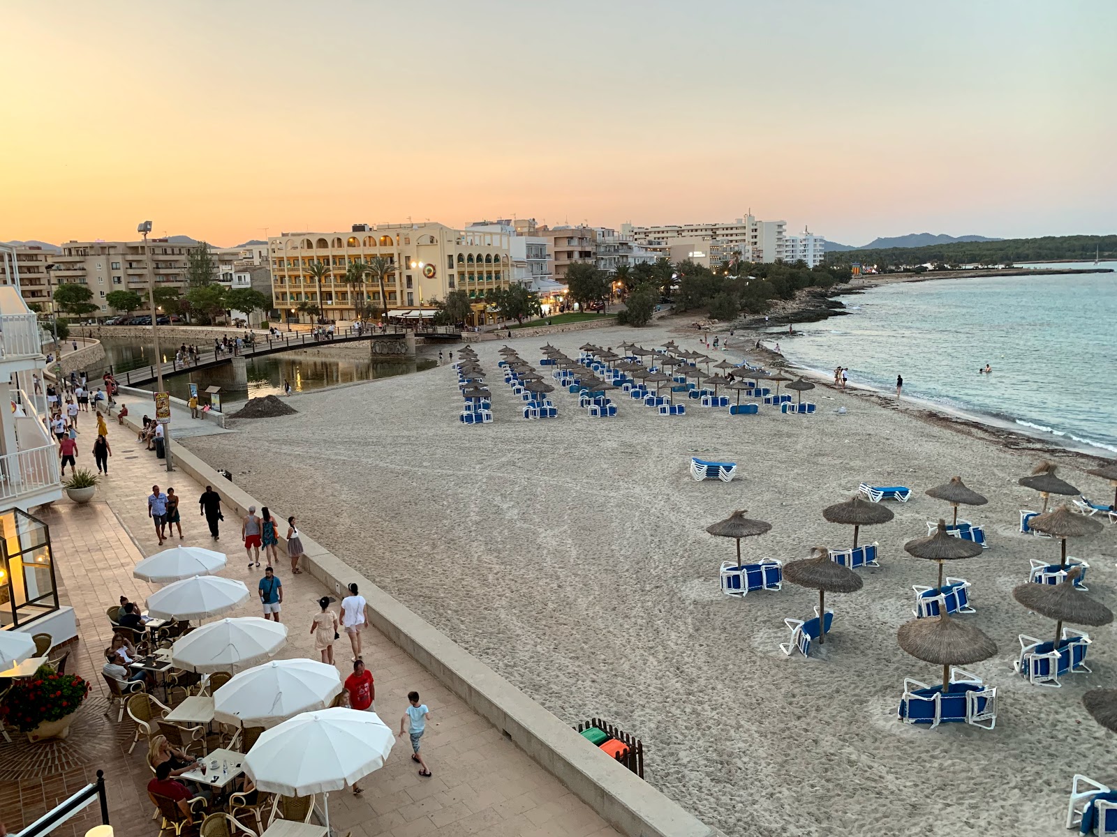 Photo of Playa S'illot and the settlement