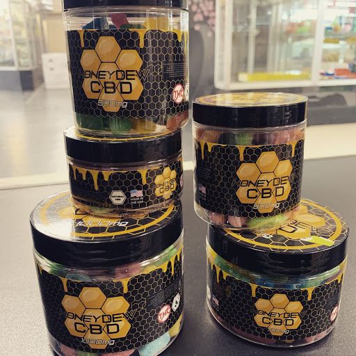 Tobacco Shop «AK SMOKE SHOP», reviews and photos, 5135 W Shaw Ave, Fresno, CA 93722, USA