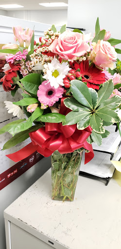 Florist «Sweet William & Thyme», reviews and photos, 19 E Railroad Ave, Jamesburg, NJ 08831, USA