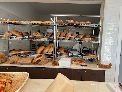 All Things Dough no Lagos, Faro