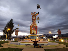 MONUMENTO EL DANZANTE PUJILI