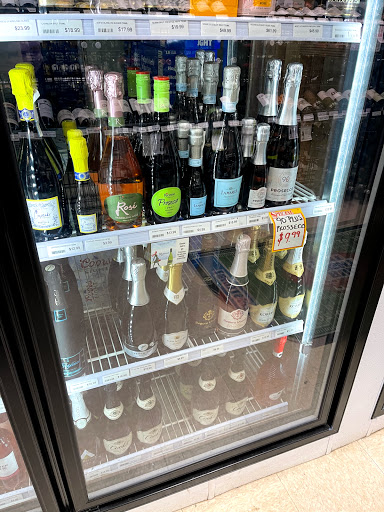 Liquor Store «One Stop Spirit Shop», reviews and photos, 339 New London Turnpike, Glastonbury, CT 06033, USA