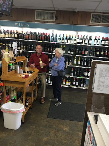 Beer Store «Halfway Liquors», reviews and photos, 17438 Virginia Ave, Hagerstown, MD 21740, USA