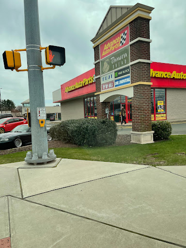 Auto Parts Store «Advance Auto Parts», reviews and photos, 790 Farmington Ave, Bristol, CT 06010, USA