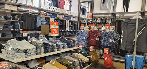 Clothing Store «Old Navy», reviews and photos, 3131 E Main St, Mohegan Lake, NY 10547, USA